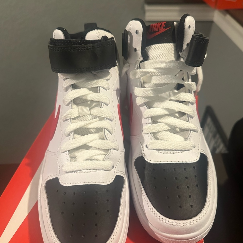Nike Kids High-Top Sneakers - Black, White, and Red
